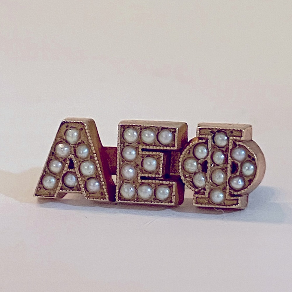 Alpha Epsilon Phi *authentic* 10k gold + pearl sorority pin